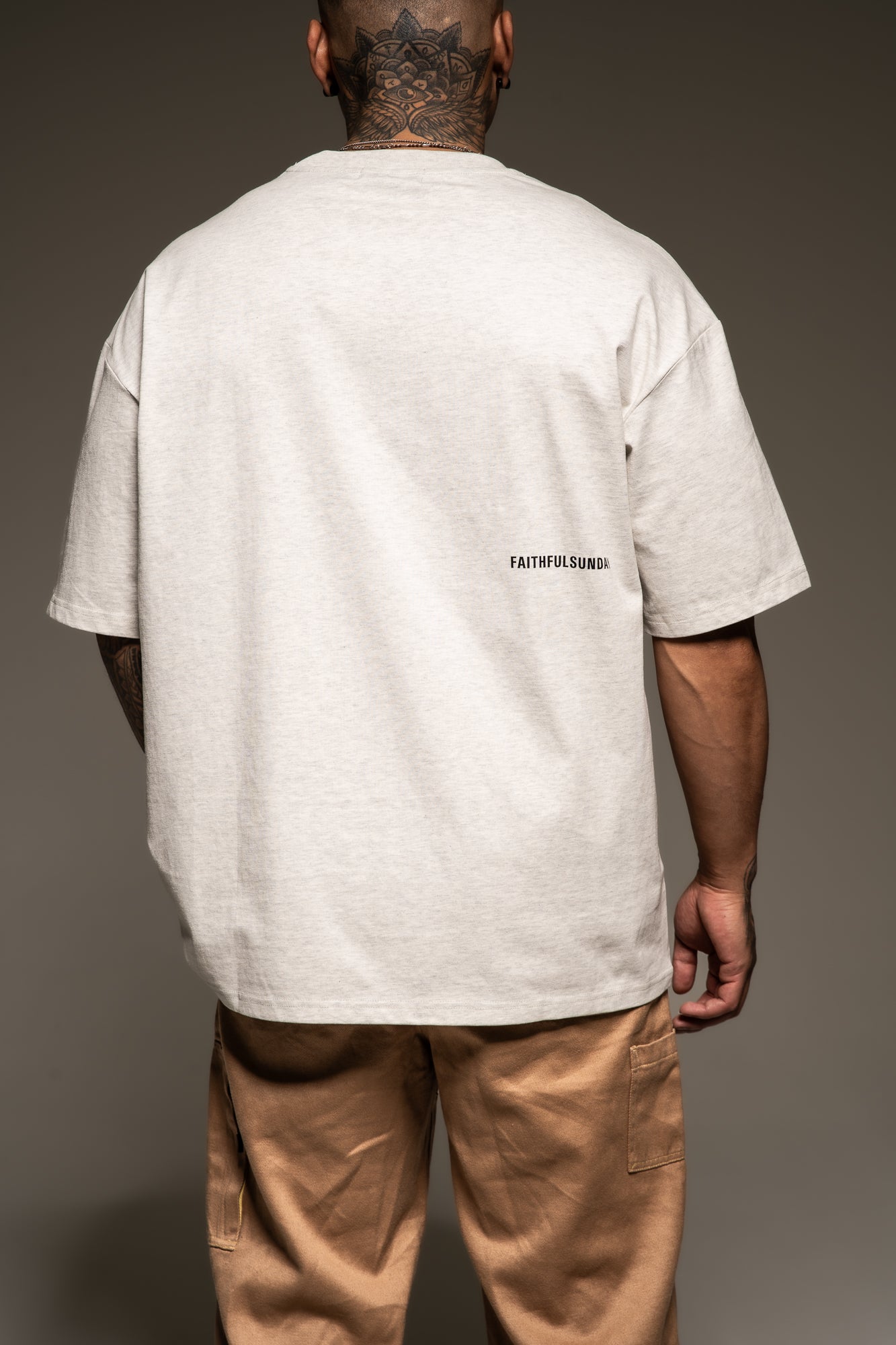FAMILY BORN AND RAISED - WHITE MARLE TEE