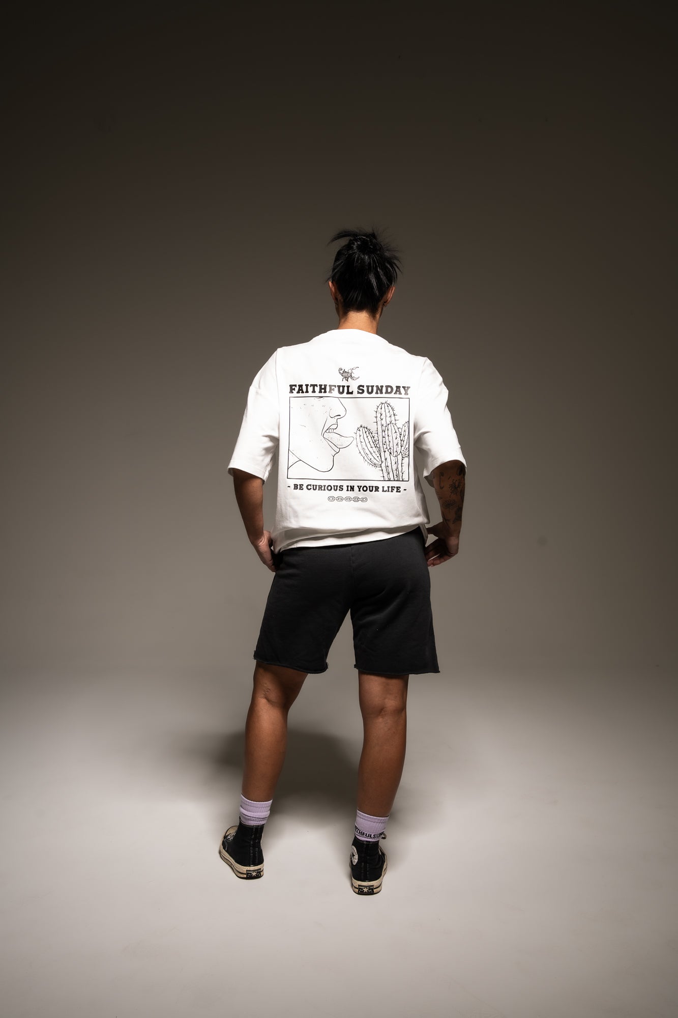 BE CURIOUS - WHITE